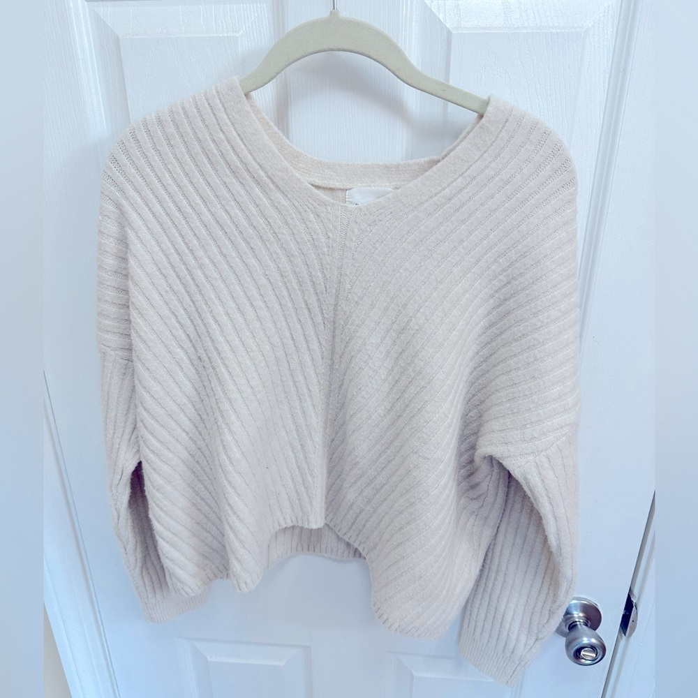 Cropped white sweater size M